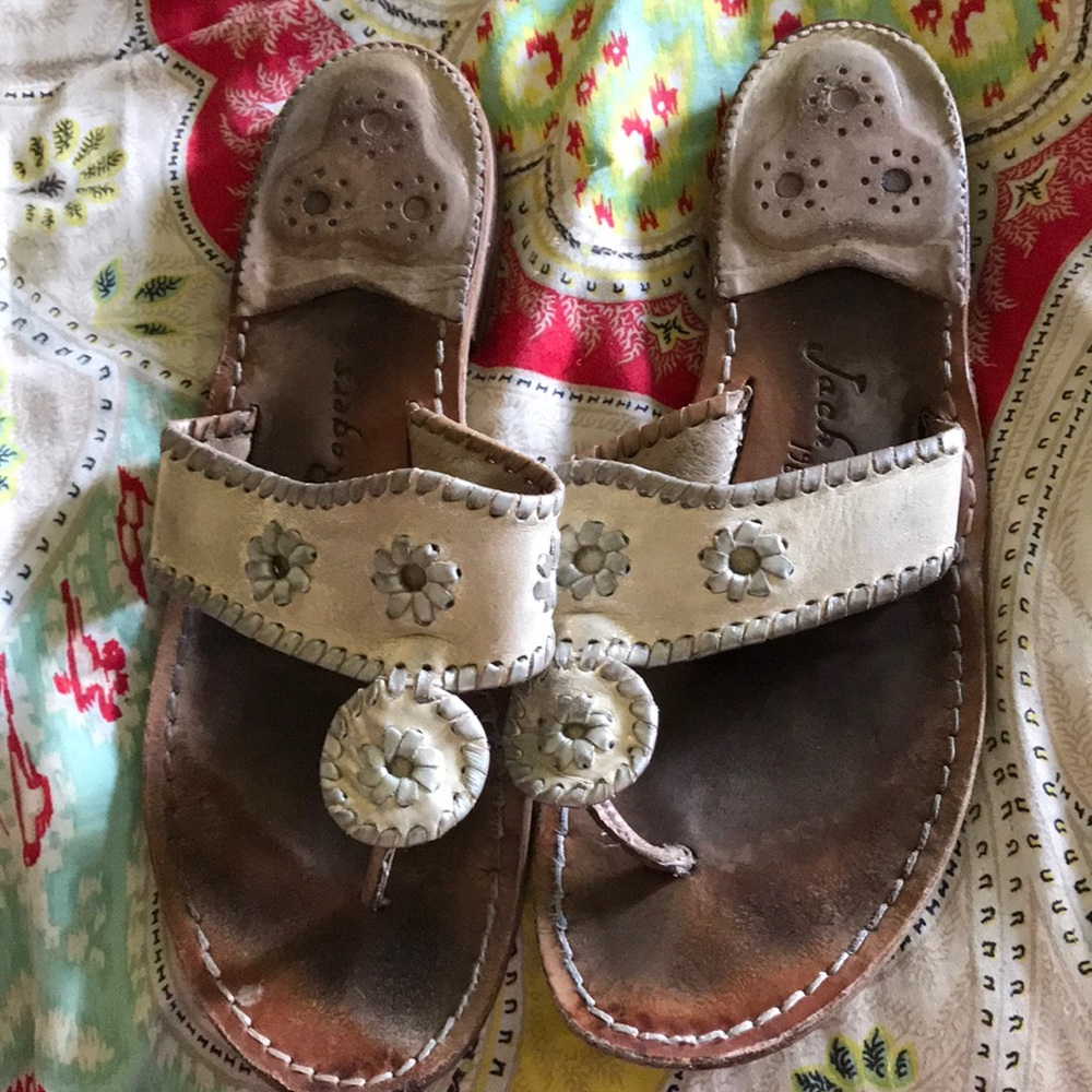 Jack Rogers size 9 Platinum